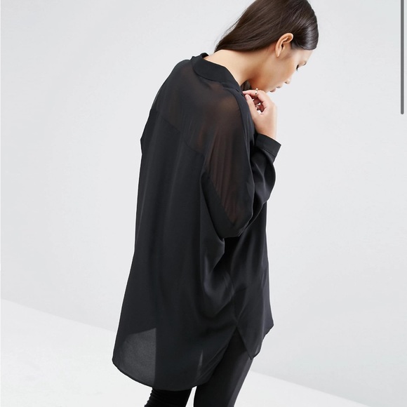 NWOT Oversized Collared Blouse - Picture 2 of 8